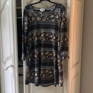 floral print dress with detailing